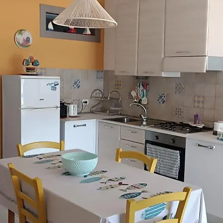 Casa Fronte Mare * 洛卡卢美拉